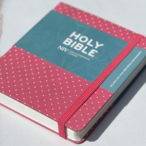 Holy Bible NIV Unlined for your own notes and drawings by Biblica