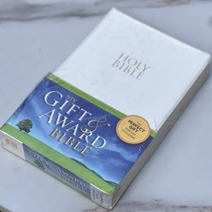 Holy Bible NIV Gift & Award Bible (White with leather feel)